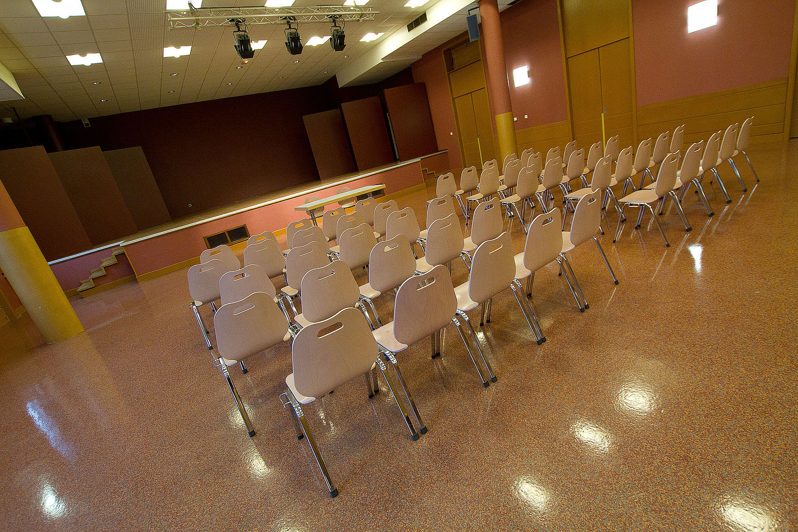 Salle Des Fetes Saint Laurent Sur Gorre