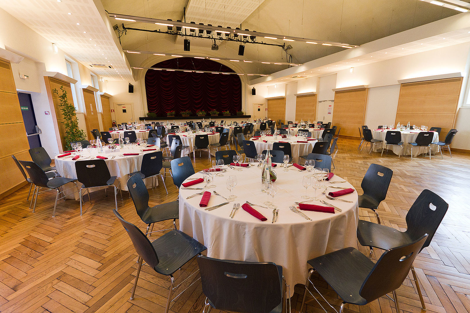 Salle Des Fetes Saint Laurent Sur Gorre